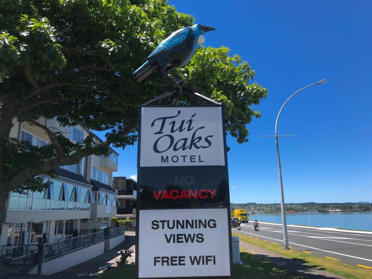 Tui Oaks Motel Таупо Екстериор снимка
