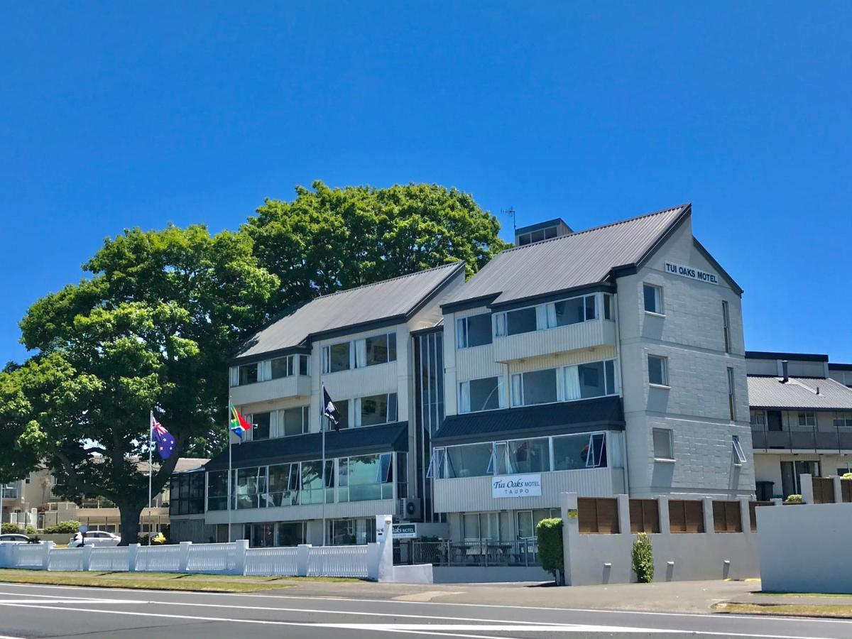 Tui Oaks Motel Таупо Екстериор снимка