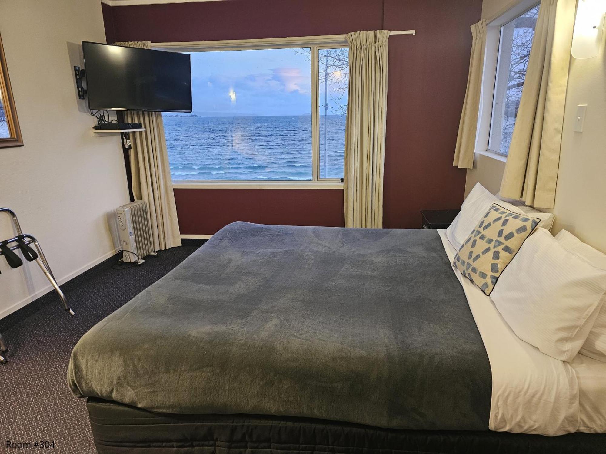 Tui Oaks Motel Таупо Екстериор снимка
