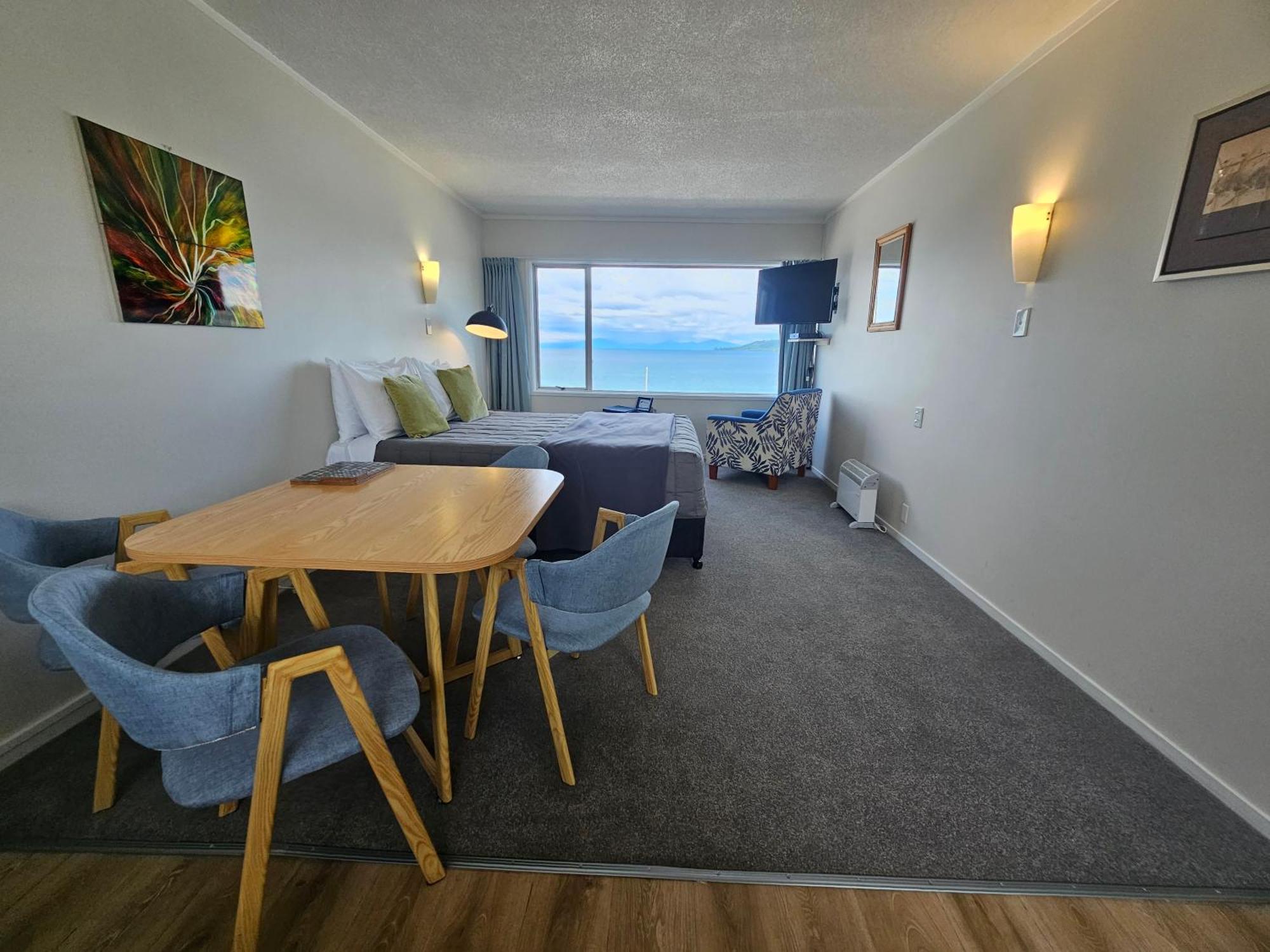 Tui Oaks Motel Таупо Екстериор снимка