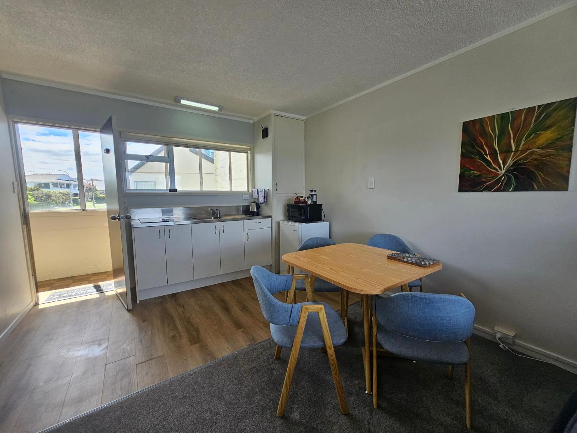 Tui Oaks Motel Таупо Екстериор снимка