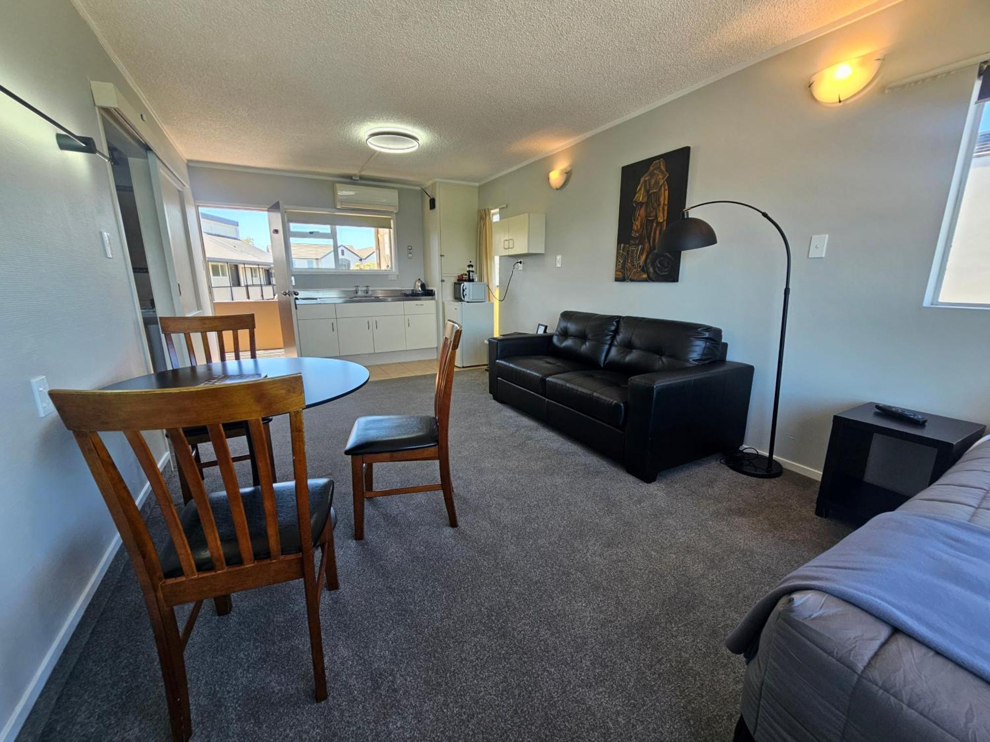 Tui Oaks Motel Таупо Екстериор снимка