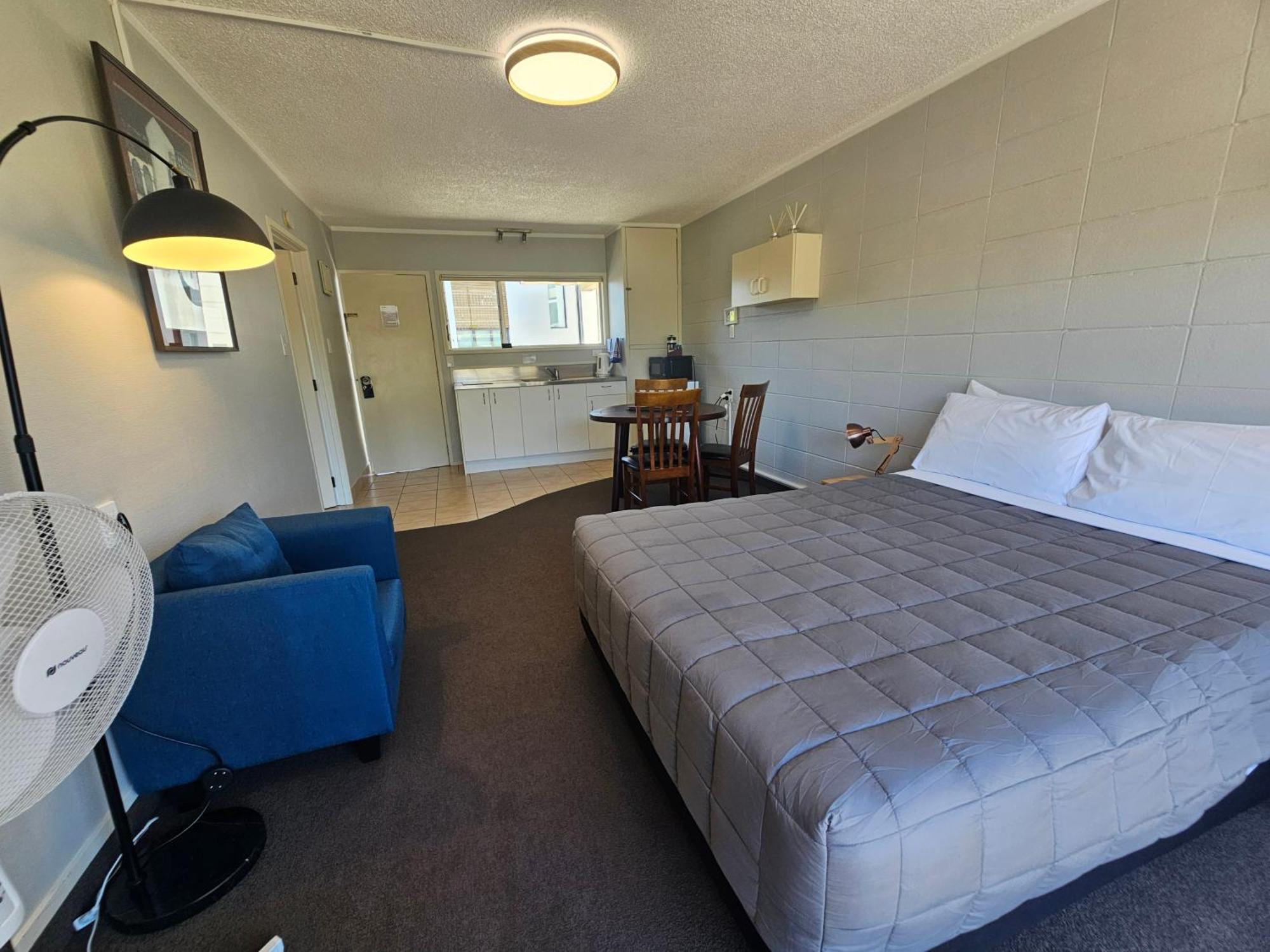 Tui Oaks Motel Таупо Екстериор снимка