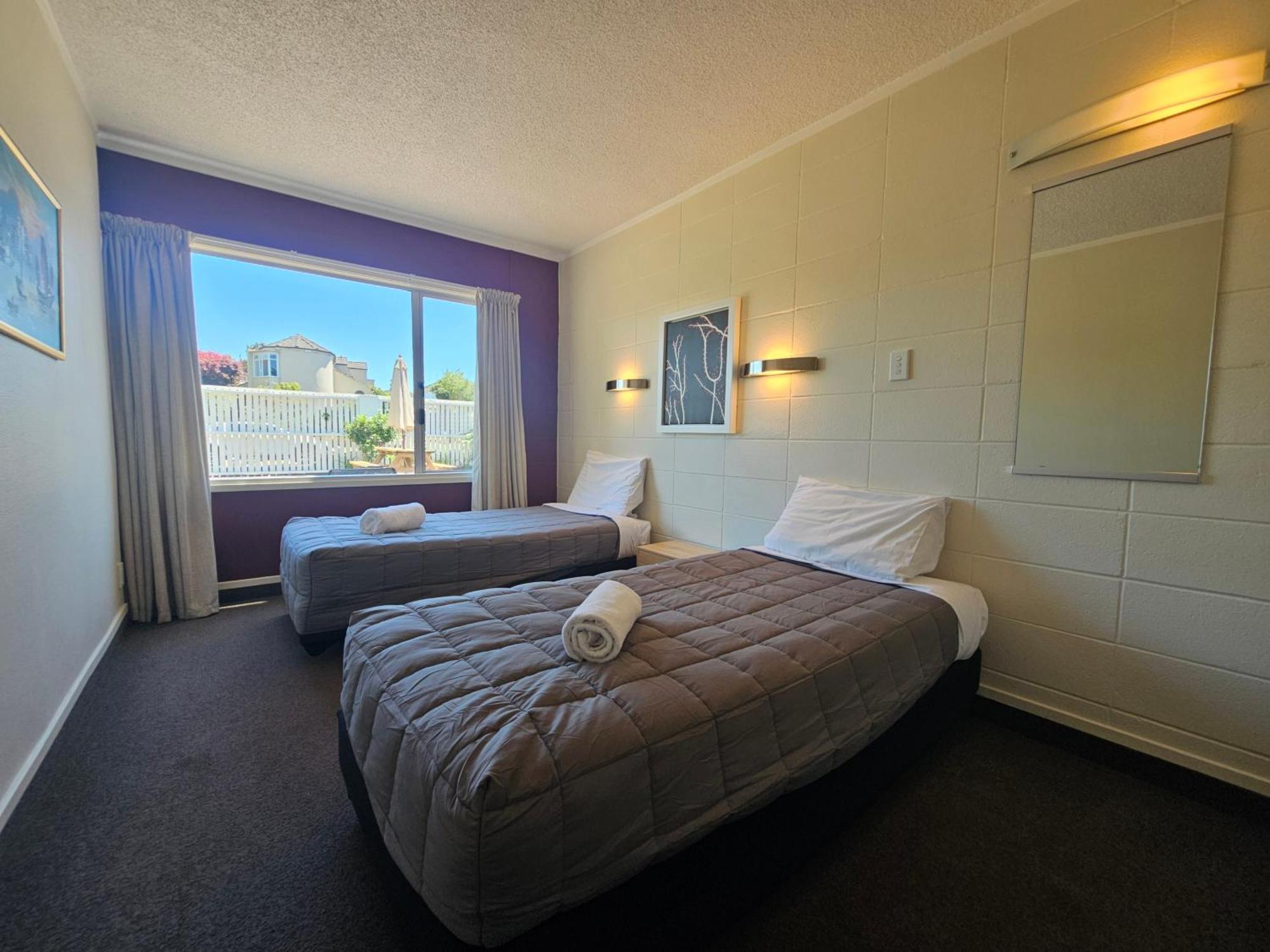 Tui Oaks Motel Таупо Екстериор снимка
