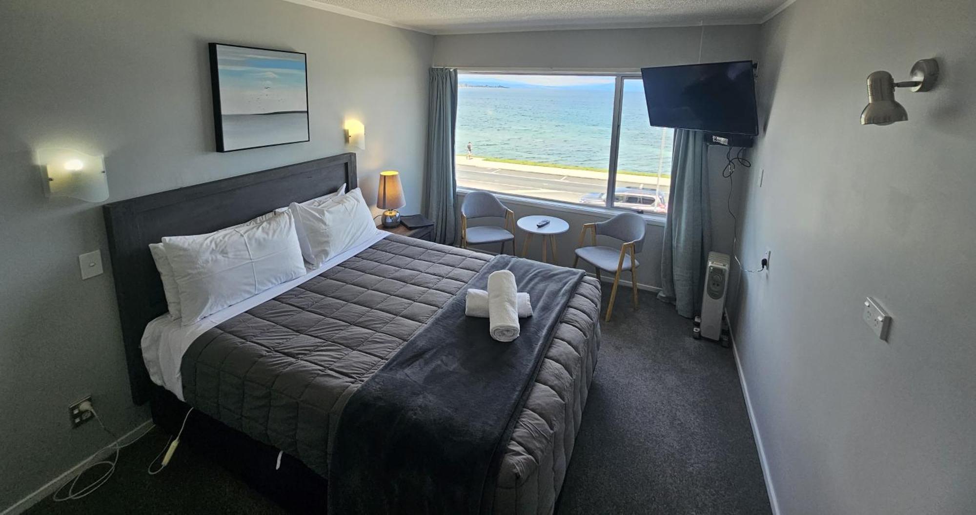 Tui Oaks Motel Таупо Екстериор снимка