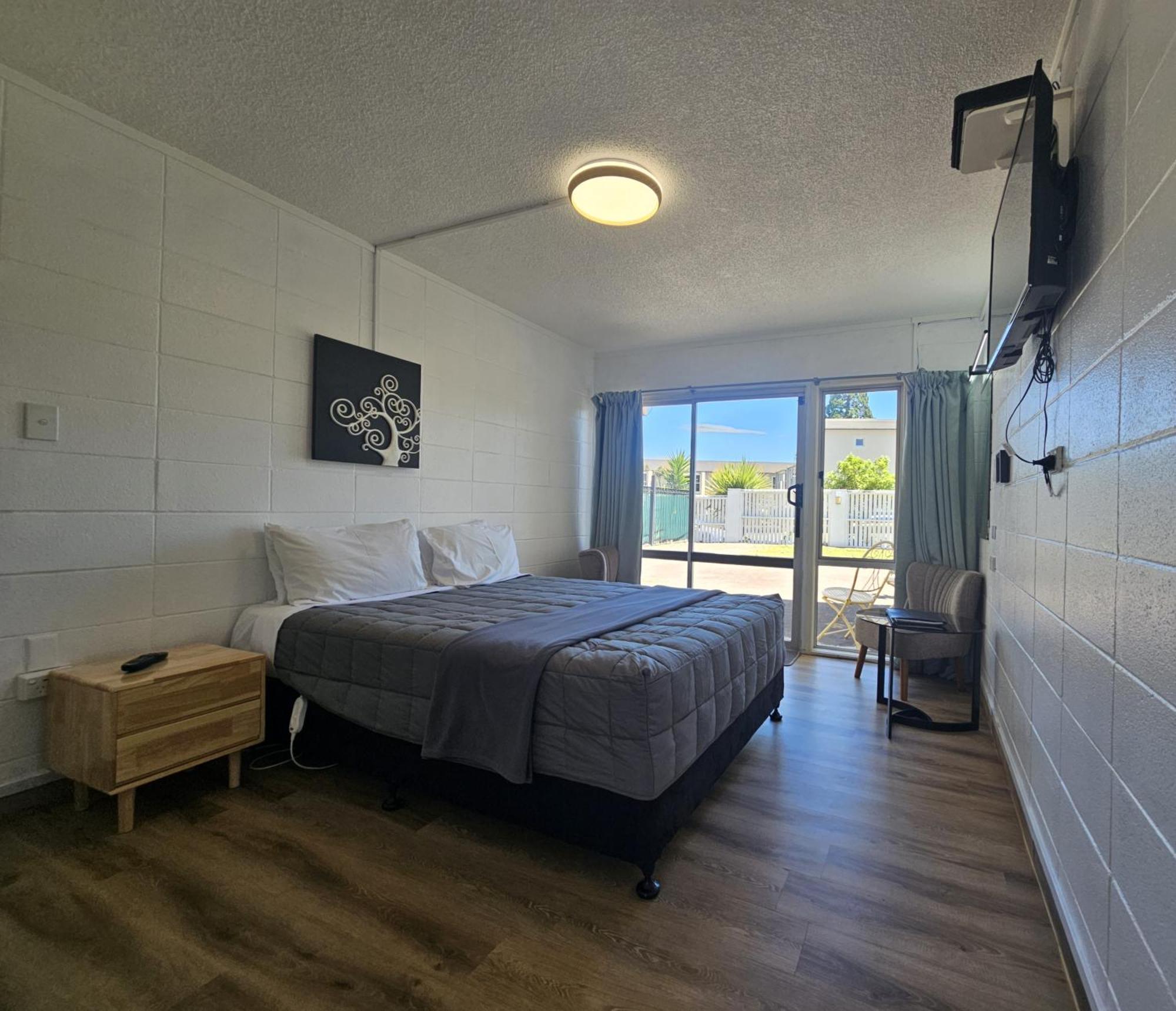 Tui Oaks Motel Таупо Екстериор снимка