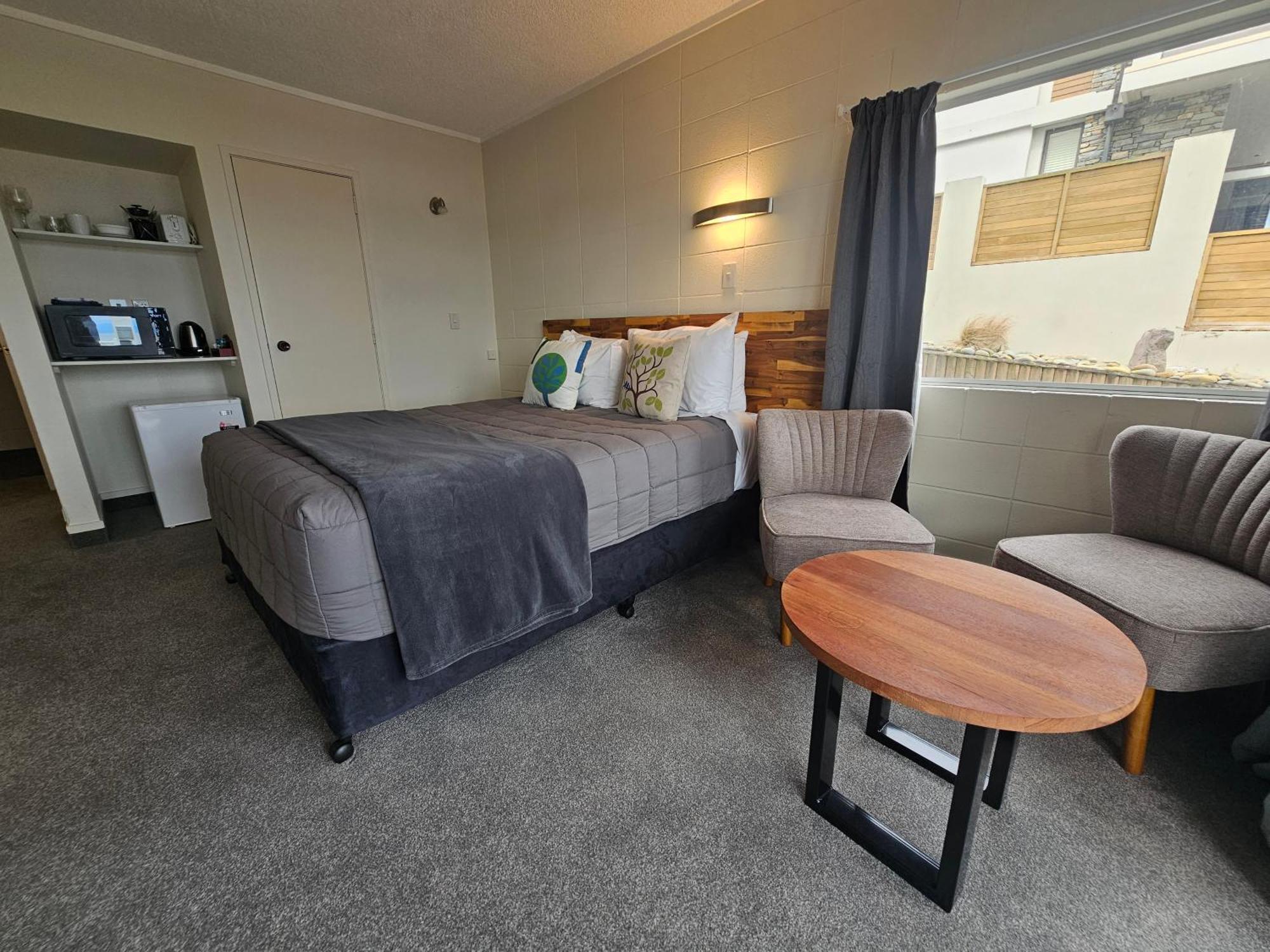 Tui Oaks Motel Таупо Екстериор снимка