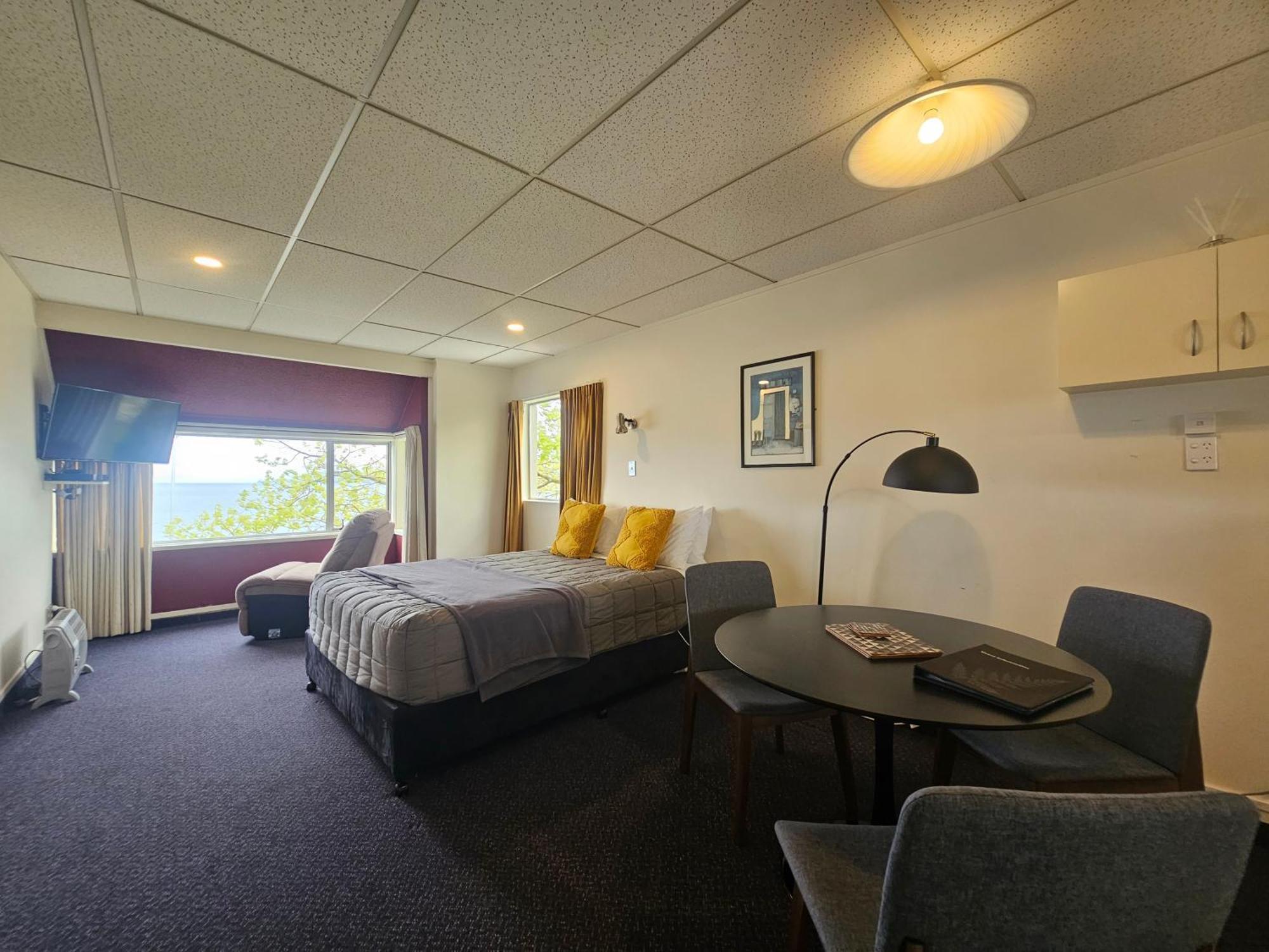 Tui Oaks Motel Таупо Екстериор снимка