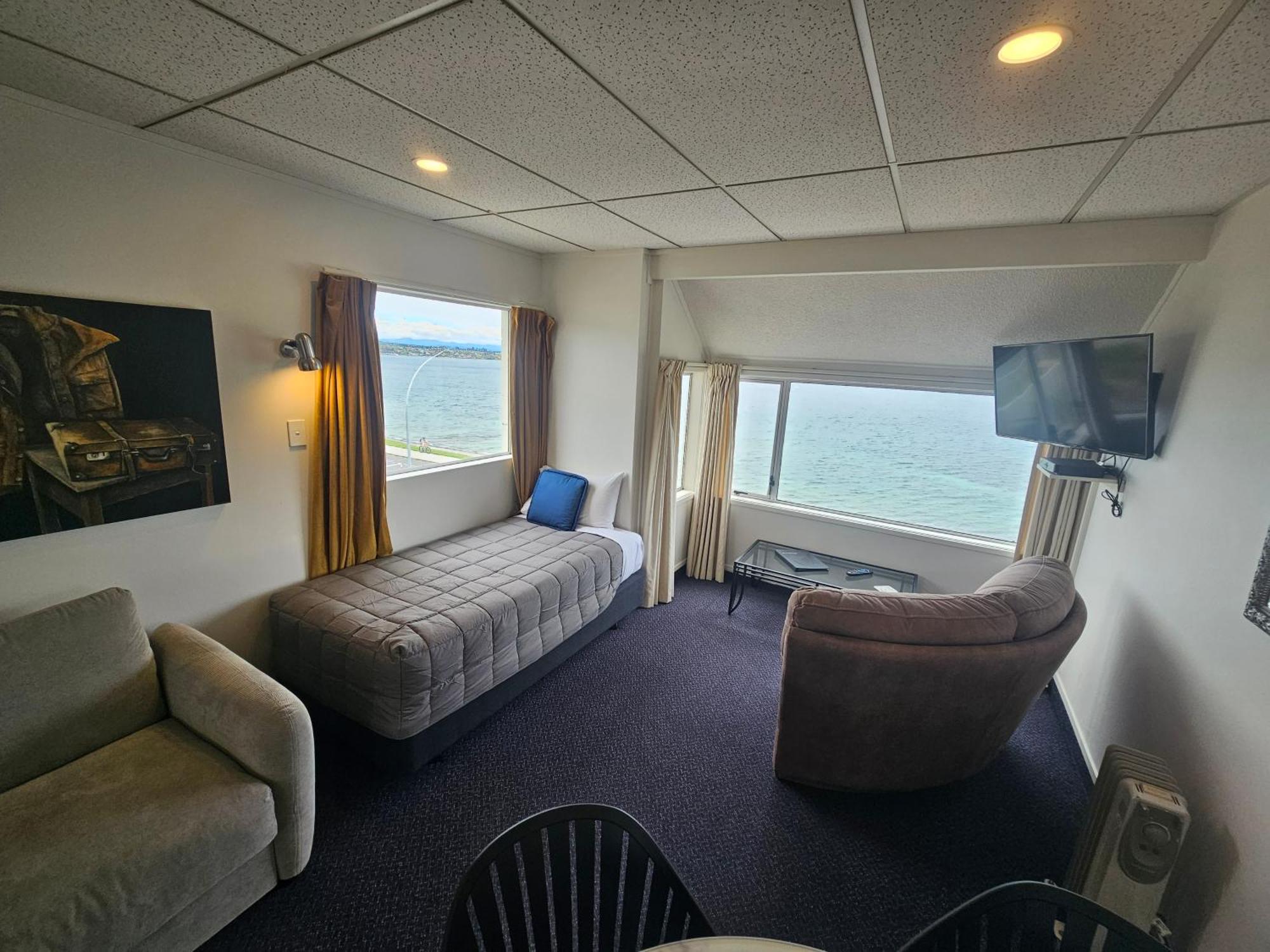Tui Oaks Motel Таупо Екстериор снимка