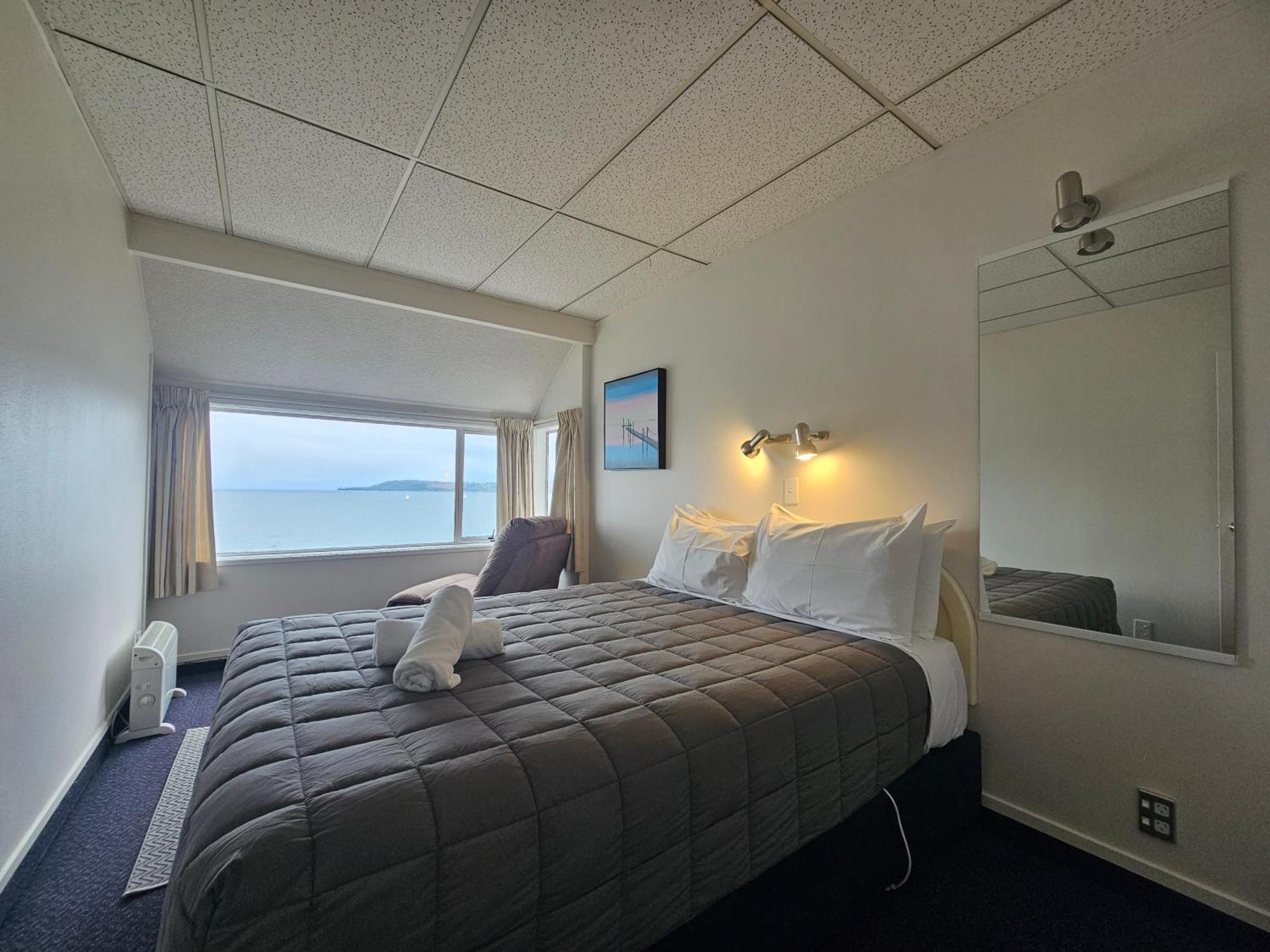 Tui Oaks Motel Таупо Екстериор снимка