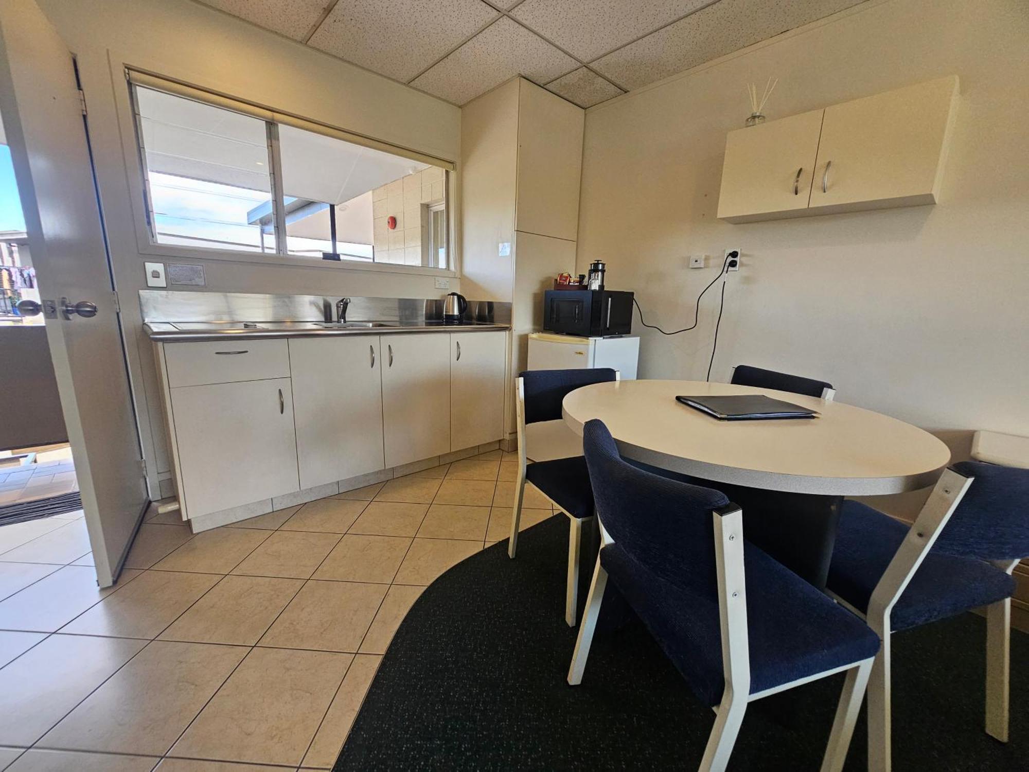 Tui Oaks Motel Таупо Екстериор снимка